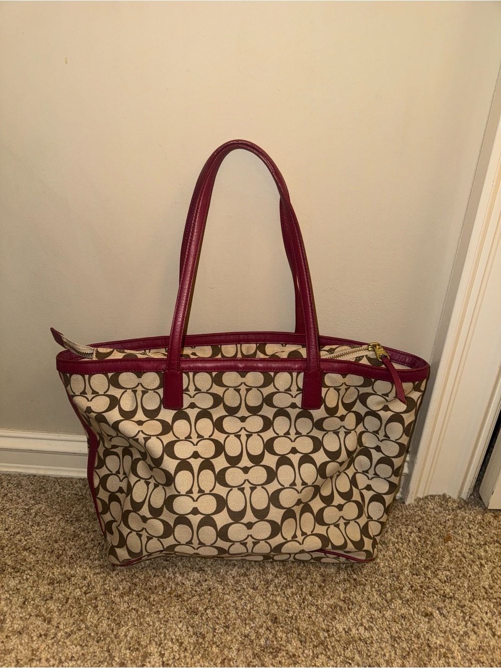 Coach Beige Signature Canvas Tote with purple Trim - Picture 2 of 4